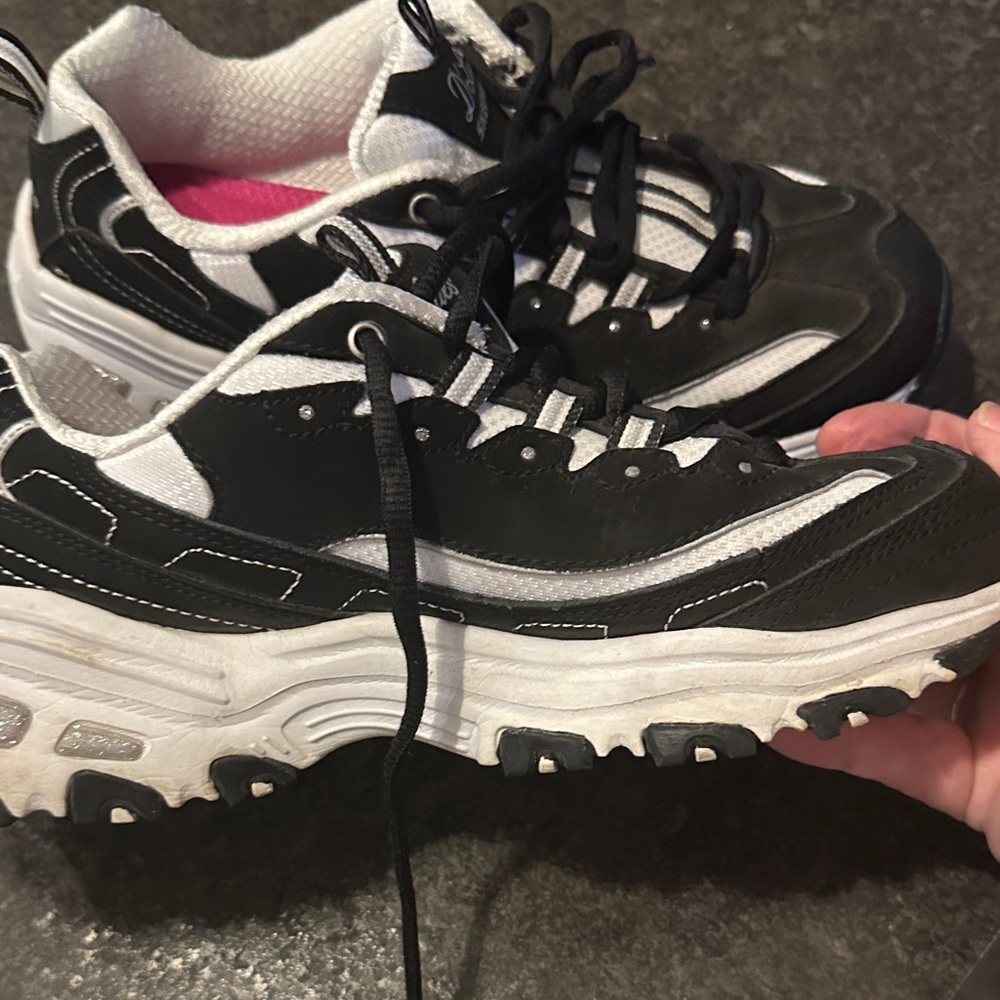 Skechers Women's Black and White Sneakers with Pink Insole - Picture 4 of 7